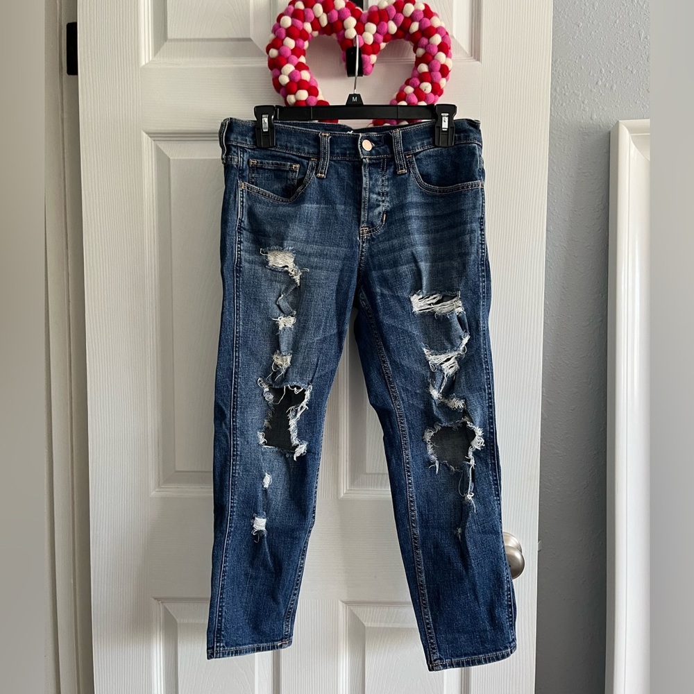 Low rise boyfriend jeans